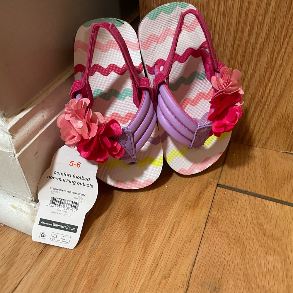 NWT toddler flip flops 5/6 - Picture 3 of 6